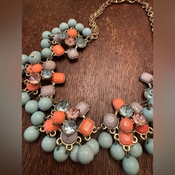 New York and Company costume necklace - Picture 2 of 2